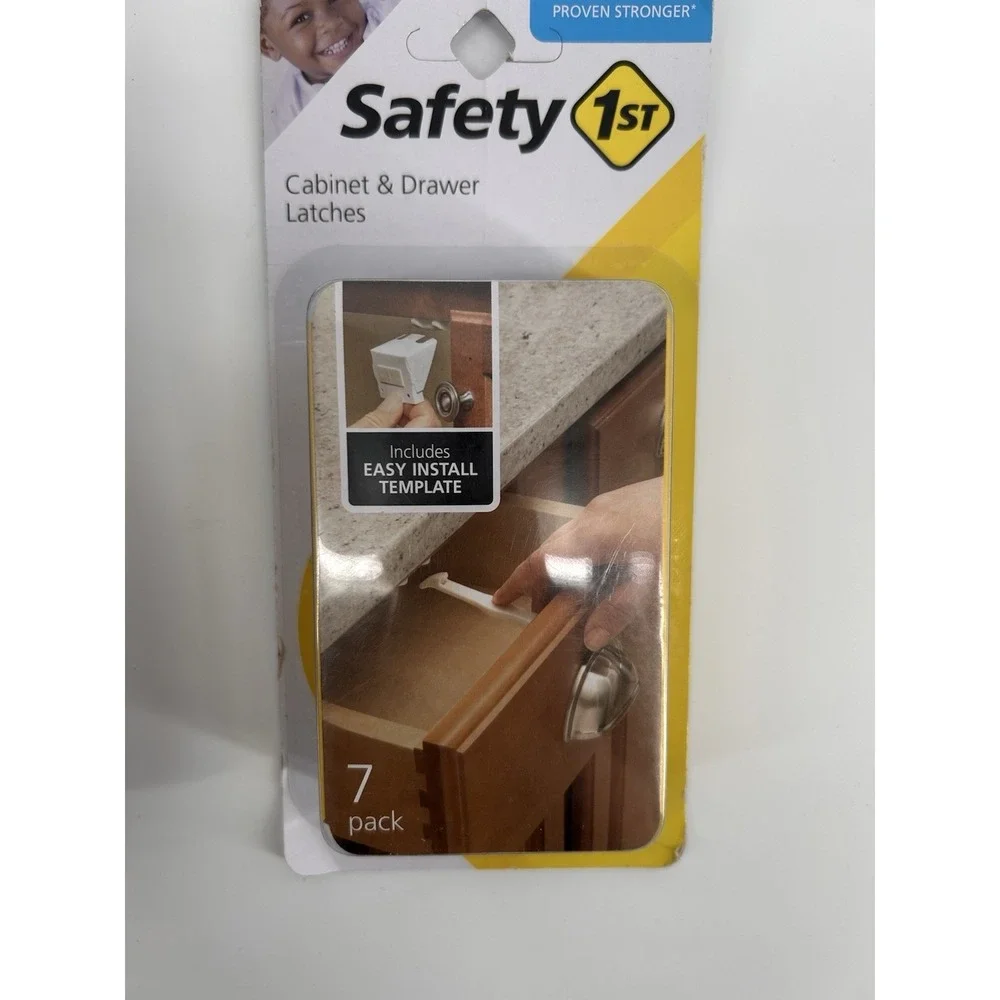 Safety 1st‎ Baby proofing Lot Plug Protector 36 Pack + Cabinet Drawer Latches 7